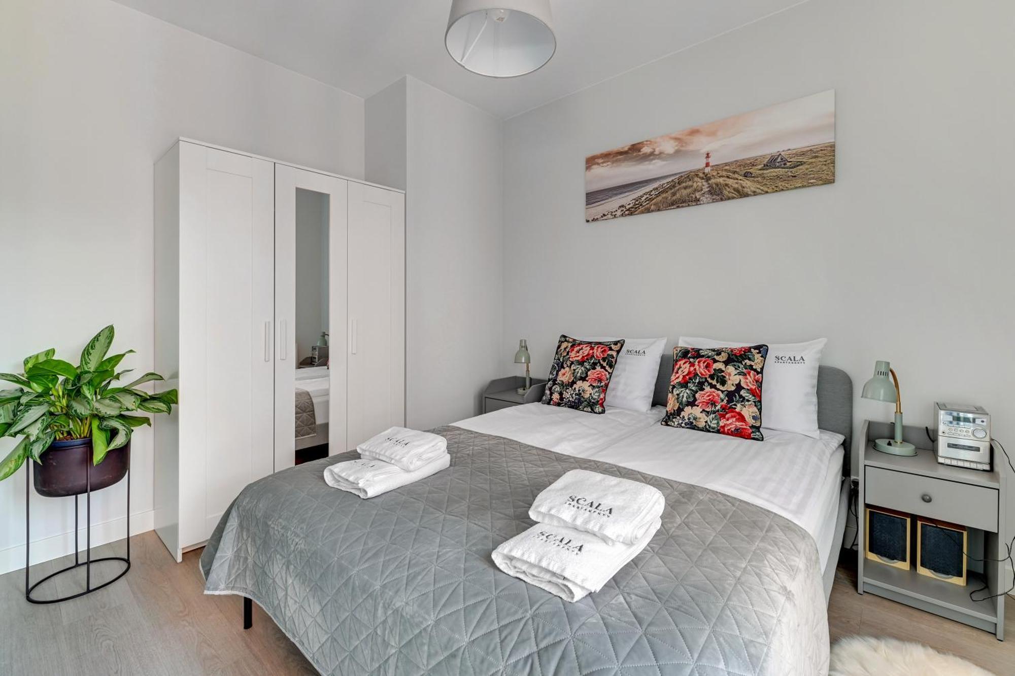 Scala By Moderna Profit- Lakowa 60c Apartment